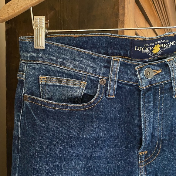 Lucky Brand Crop Leg Boyfriend Jeans - Picture 4 of 9